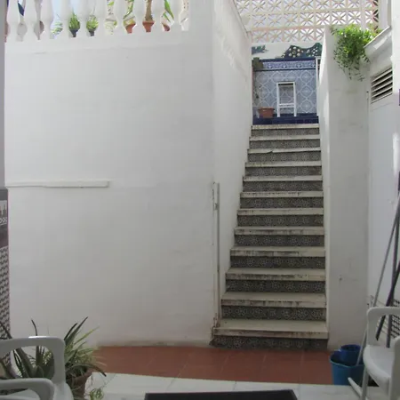 Terraza Del Limonar Albergue Málaga