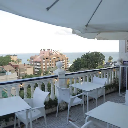 Terraza Del Limonar Hostel *